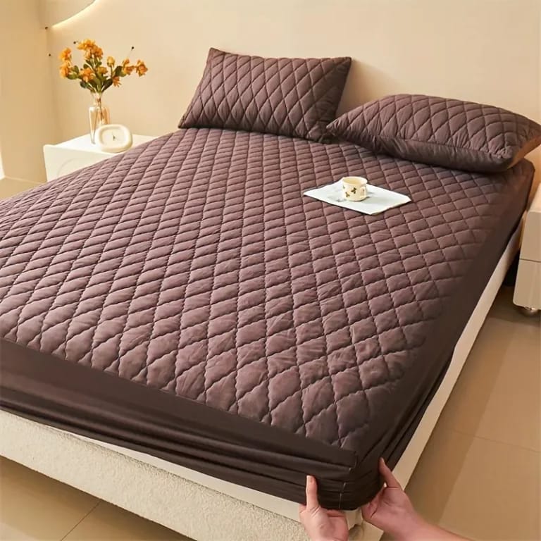 Quilted waterproof Mattress Cover - Brown